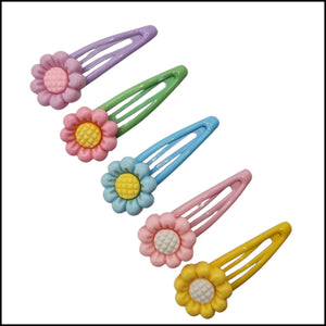 HAIRSTORY Daisy Flower Charm Snap Clip (#13-D)